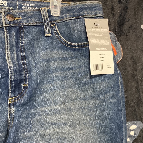 Lee jean shorts size 16 - Picture 4 of 4
